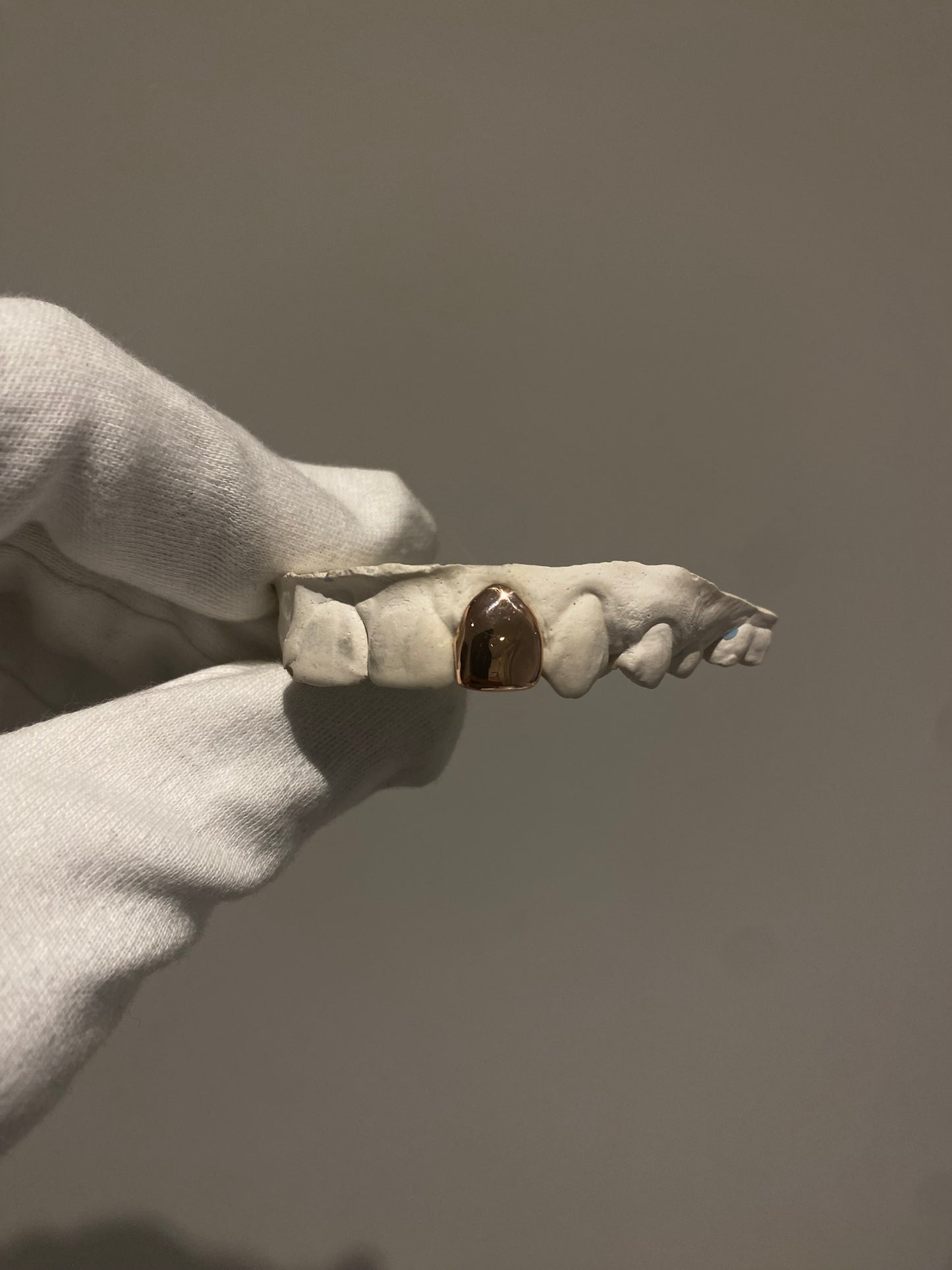 Solid Tooth Cap | Solid Tooth Grillz. Silver, Gold