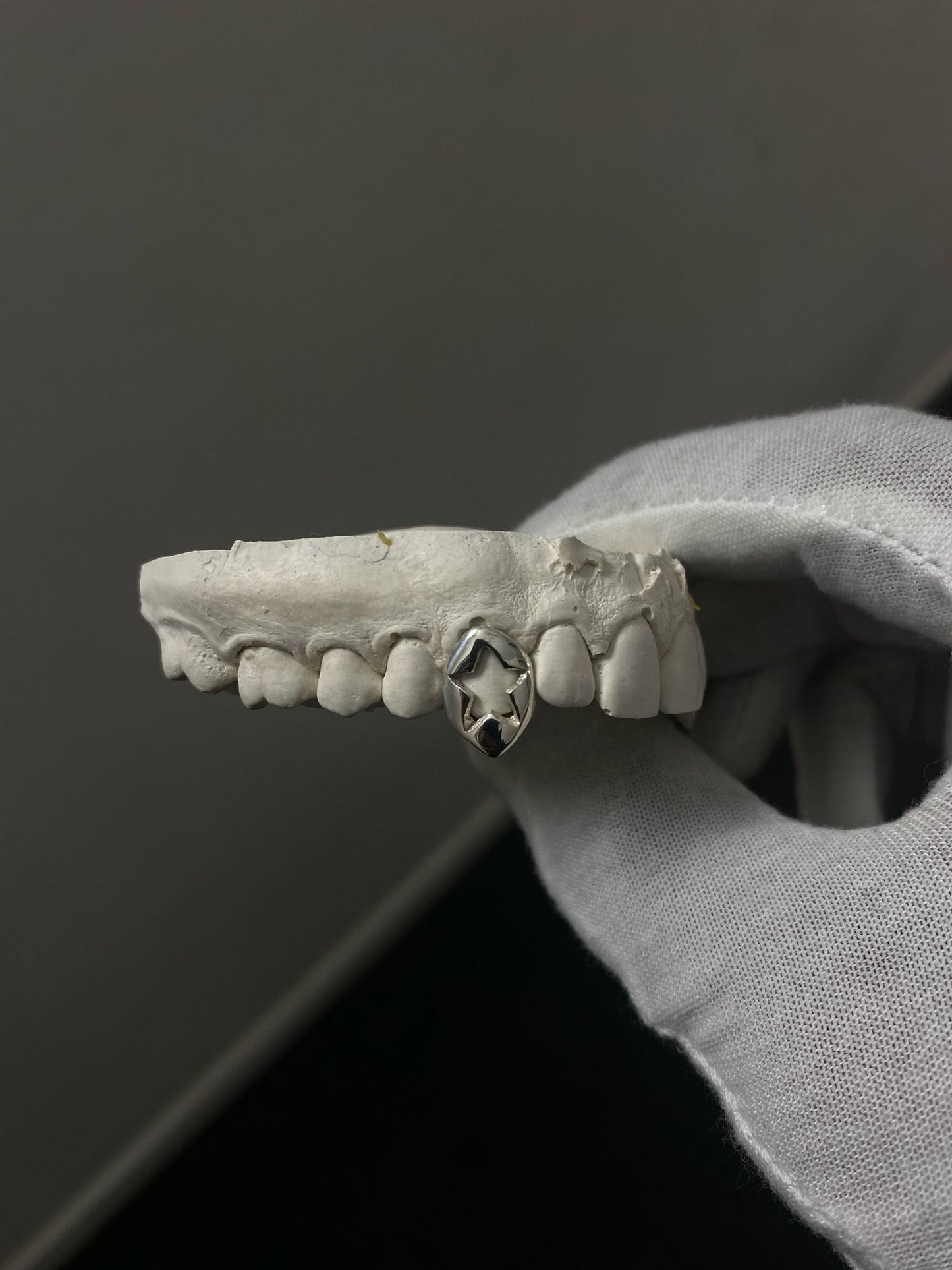 Double Vampire Fangs With Single Star