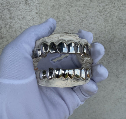 8 on 8 Grillz | Custom 16 Set Grillz UK | Full Top & Bottom Grillz Set | Green Skull Grillz