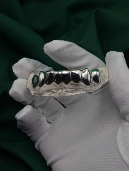 Custom 8 Set Grillz UK | Top or Bottom 8-Piece Grillz Set | Green Skull Grillz
