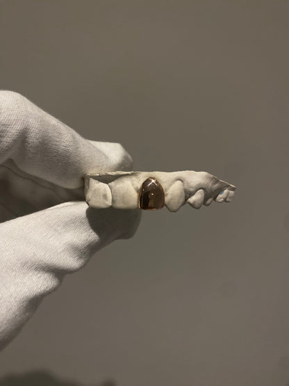 Solid Tooth Cap | Solid Tooth Grillz. Silver, Gold