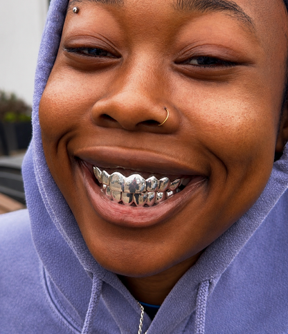 8 on 8 Grillz | Custom 16 Set Grillz UK | Full Top & Bottom Grillz Set | Green Skull Grillz